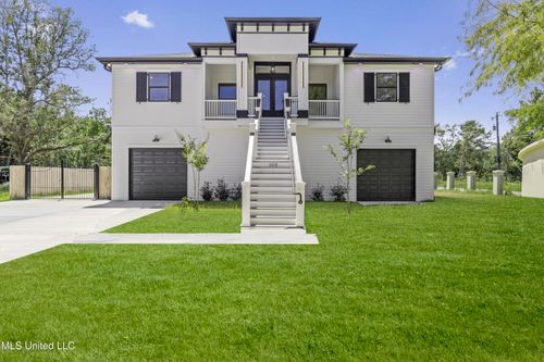 100 Blue Ridge Ct, Bay Saint Louis, MS, 39520-4636 | Card Image