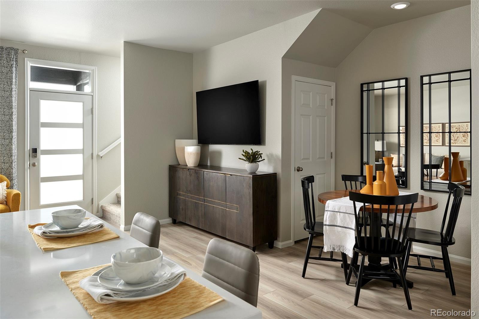 8th Ave, Aurora, CO 80018