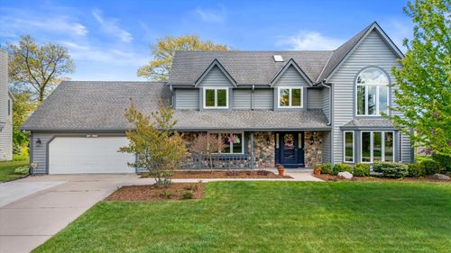 W168N5140 Stonefield Rd, Menomonee Falls, WI, 53051-6681 | Card Image