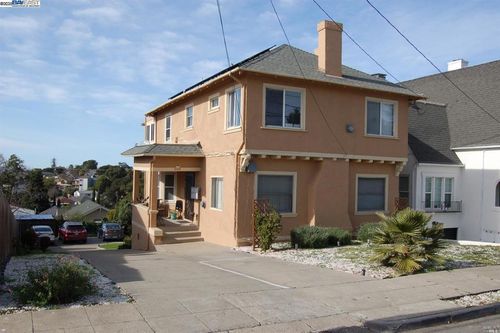 5103 Fairfax Ave, Oakland, CA, 94601-5450 | Card Image