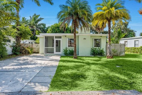 128 E Central Blvd, Lantana, FL, 33462-4604 | Card Image