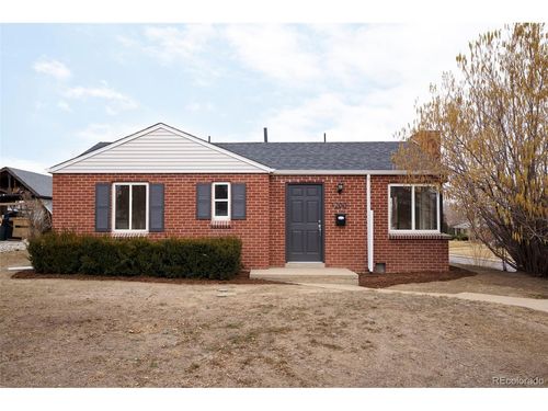 1200 Quebec St, Denver, CO, 80220-3027 | Card Image