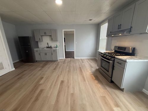 134 5th St, Elizabethport, NJ, 07206-1332 | Card Image