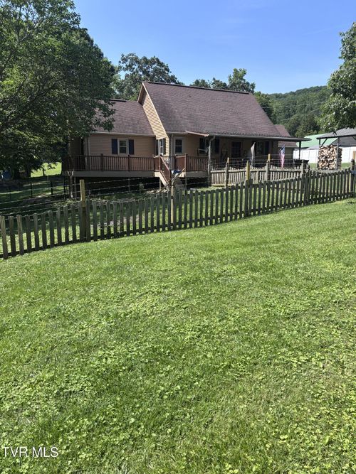 133 Deacon Creek Rd, Erwin, TN, 37650-3003 | Card Image
