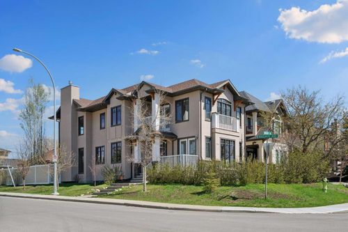 4538 Montgomery Ave Nw, Calgary, AB, T3B0K9 | Card Image