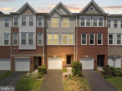 43381 Rickenbacker Sq, ASHBURN, VA, 20147-6789 | Card Image