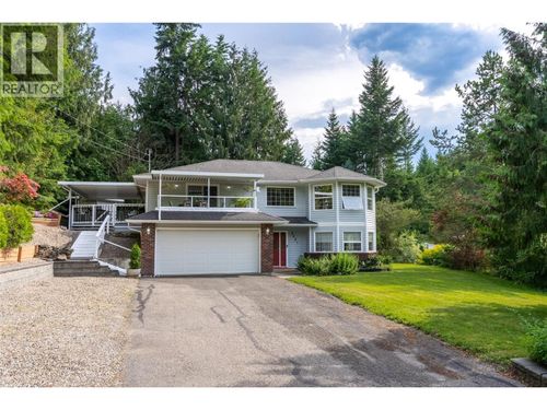 2421 Mount Tuam Cres, Sorrento, BC, V0E2W2 | Card Image