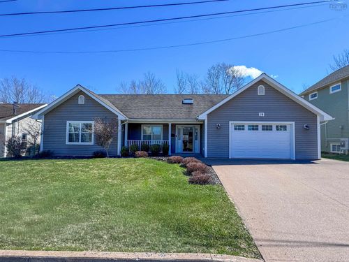 30 Rowan Ave, New Glasgow, NS, B2H0A4 | Card Image