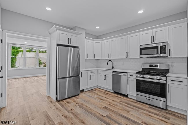 6 Pleasant Ave, Home with 4 bedrooms, 2 bathrooms and null parking in Clifton NJ | Image 8