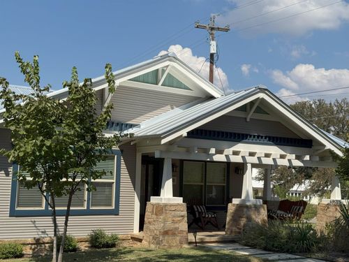 618 Avenue E, Marble Falls, TX, 78654-5834 | Card Image