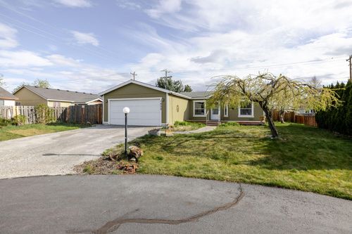 1630 Ne 6th St, Redmond, OR, 97756-8580 | Card Image