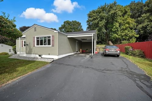 147 Kendall St, Ludlow, MA, 01056-1078 | Card Image