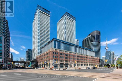716-17 Bathurst St, Toronto, ON, M5V0N1 | Card Image
