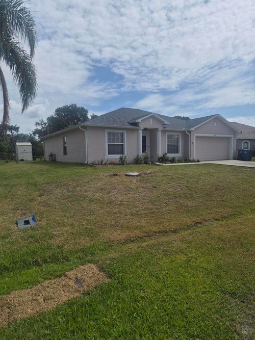 681 Thuringer St Nw, PALM BAY, FL, 32907-7820 | Card Image