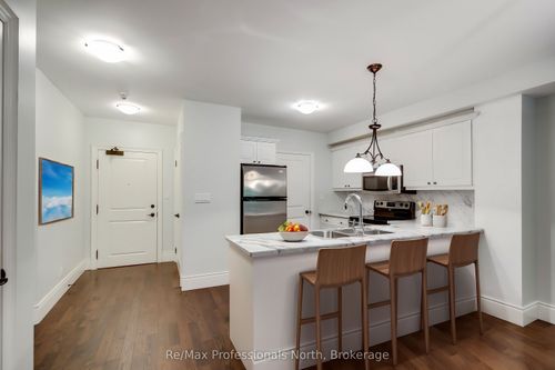 104-391 James St W, Gravenhurst, ON, P1P0A5 | Card Image