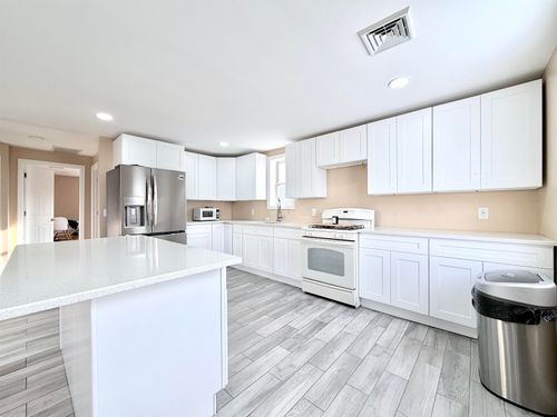 2-1572 Summit Ave, Hillside, NJ, 07205-1404 | Card Image