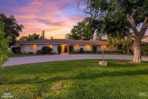 1109 Panorama Dr, Bakersfield, CA, 93305-1111 | Card Image