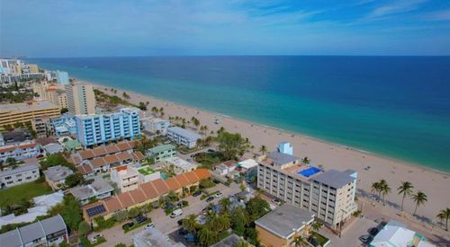 2-326 Madison St, Hollywood, FL, 33019-2107 | Card Image