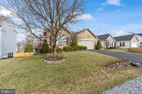 62 Kerrigan Ct, MARTINSBURG, WV, 25405-6297 | Card Image