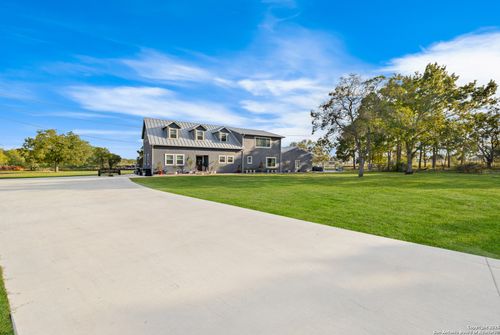 9658 S Foster Rd, San Antonio, TX, 78222-6014 | Card Image