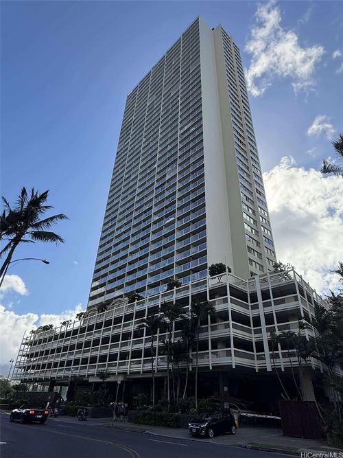 445 Seaside Ave, Honolulu, HI, 96815-2640 | Card Image