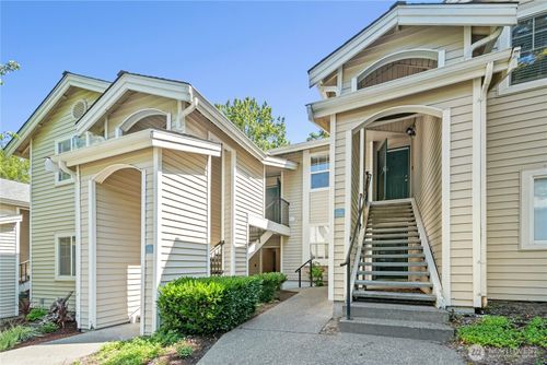 e121-2300 Jefferson Ave Ne, Renton, WA, 98056-8371 | Card Image
