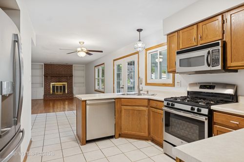 17429 W Hickory Ln, Grayslake, IL, 60030-3023 | Card Image