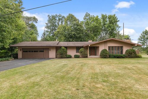 W6425 Lakeview Court, HARRISON, WI, 54952 | Card Image