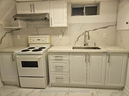 bsmt-65 Walter Ave, Newmarket, ON, L3Y2T4 | Card Image