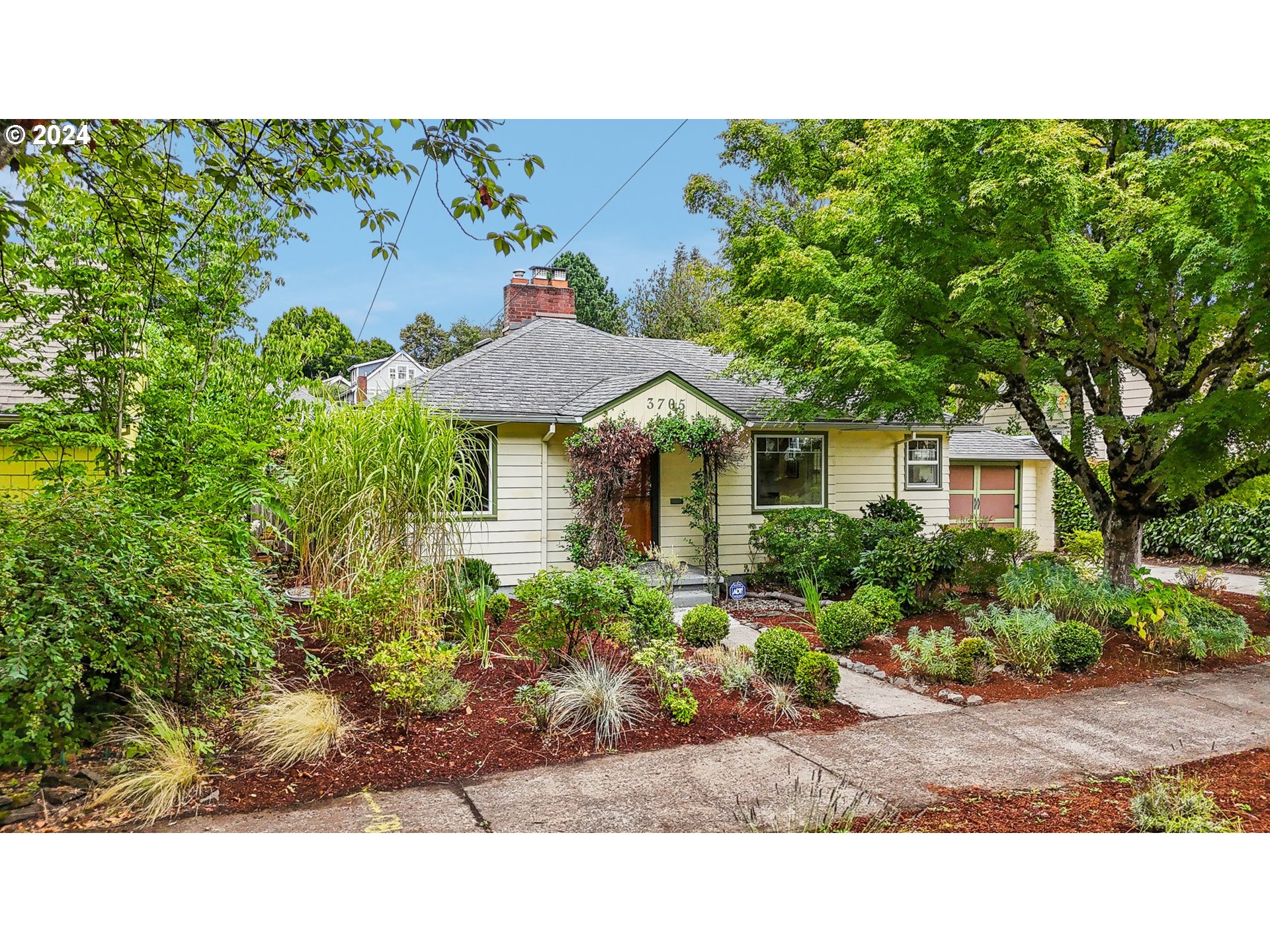 Tibbetts St, Portland, OR 97202