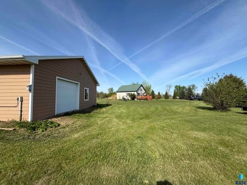 46637 321st St Street, Burbank, SD, 57010 | Card Image