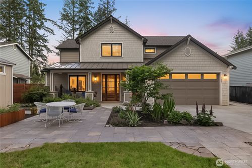 1061 E Ballantrae Dr, Shelton, WA, 98584-8567 | Card Image