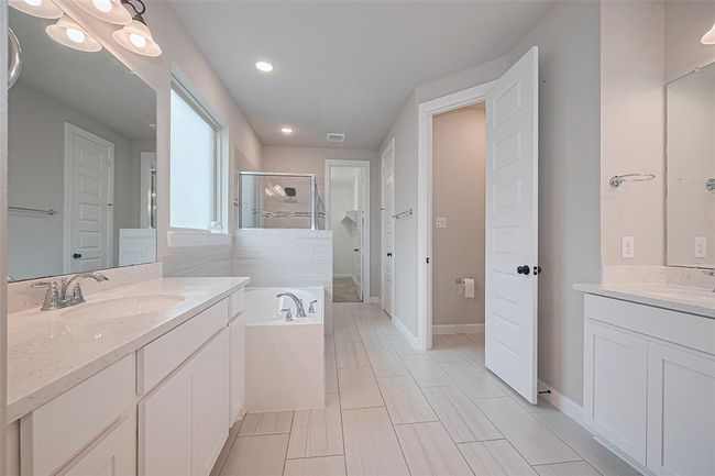 11810 White Flint Ln, House other with 6 bedrooms, 4 bathrooms and 2 parking in Cypress TX | Image 39