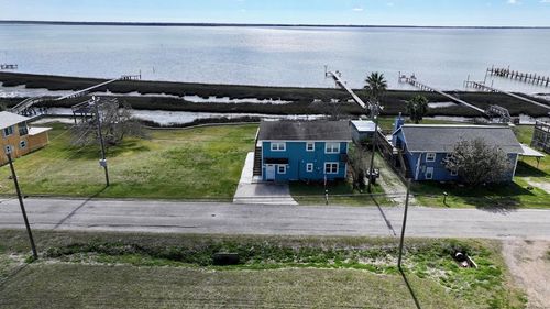 401 East Bayshore Drive, Palacios, TX, 77465 | Card Image