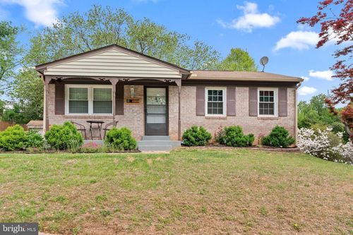 4962 Linsey Ct, WOODBRIDGE, VA, 22193-4327 | Card Image