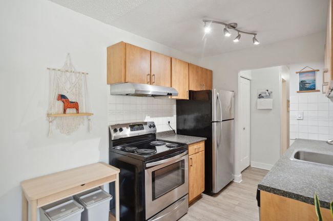 202 - 251 W 4 Th Street, Condo with 2 bedrooms, 1 bathrooms and 1 parking in North Vancouver BC | Image 11