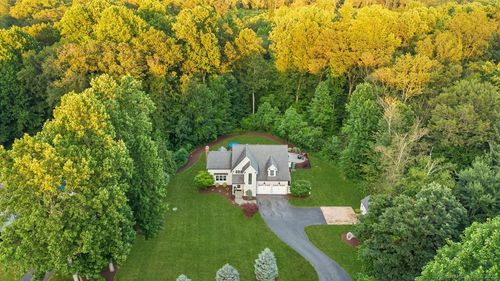 7 Forest View Dr, Sandy Hook, CT, 06482-1550 | Card Image