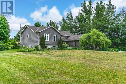 285 Warminster Sideroad, Oro Medonte, ON, L0K1E0 | Card Image