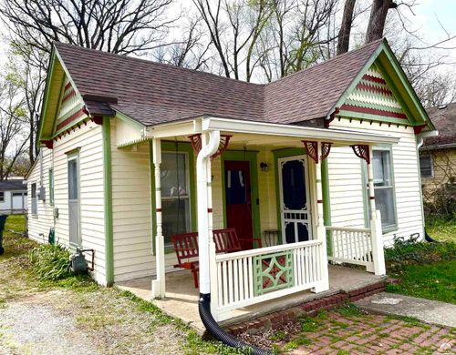 917 13th St, Lawrence, KS, 66044-3521 | Card Image