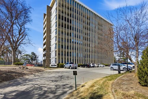 301-2222 1st Ave Ne, Cedar Rapids, IA, 52402-6373 | Card Image