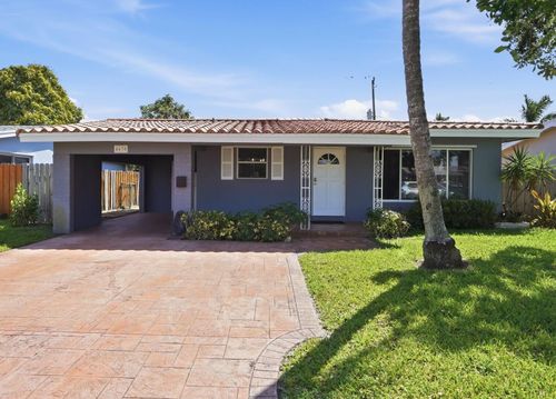 4630 Ne 3rd Ter, Oakland Park, FL, 33334-6008 | Card Image
