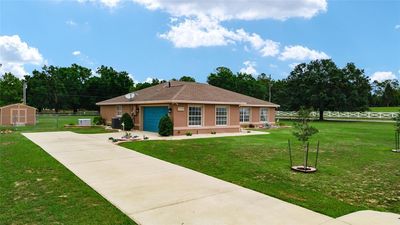 4950 County Road 134b, House other with 3 bedrooms, 2 bathrooms and null parking in Wildwood FL | Image 2