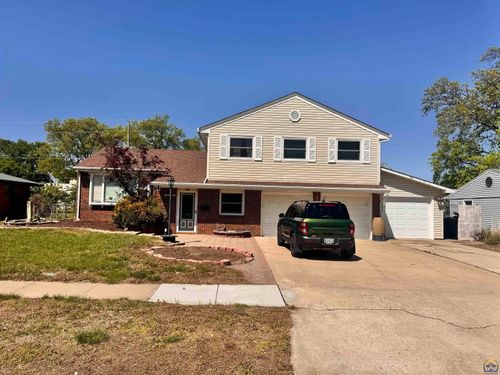 1658 Sw Knollwood Dr, Topeka, KS, 66611-1620 | Card Image