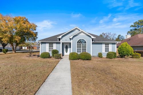 3332 Britain Dr, Valdosta, GA, 31605-1202 | Card Image