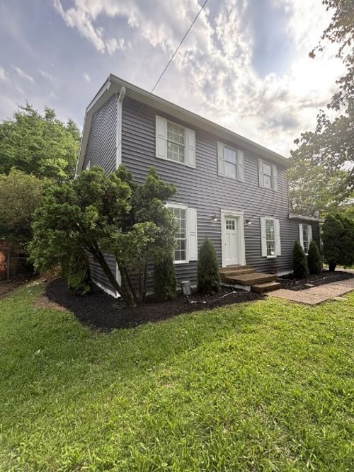3221 New Towne Rd, Antioch, TN, 37013-1288 | Card Image