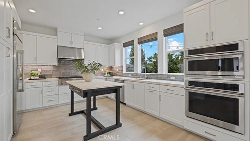 1025 Citron Rd, Fullerton, CA, 92835-3323 | Card Image