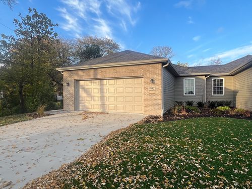 902 Lange Ave, Beecher, IL, 60401-3704 | Card Image