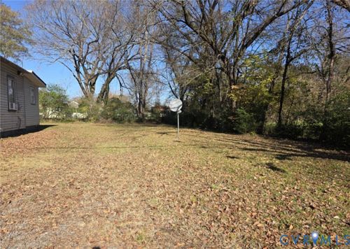 1051 Sussex St, Petersburg, VA, 23803-3531 | Card Image