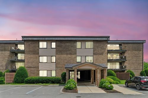 apt-5-1 Ledgewood Way, Peabody, MA, 01960-1357 | Card Image