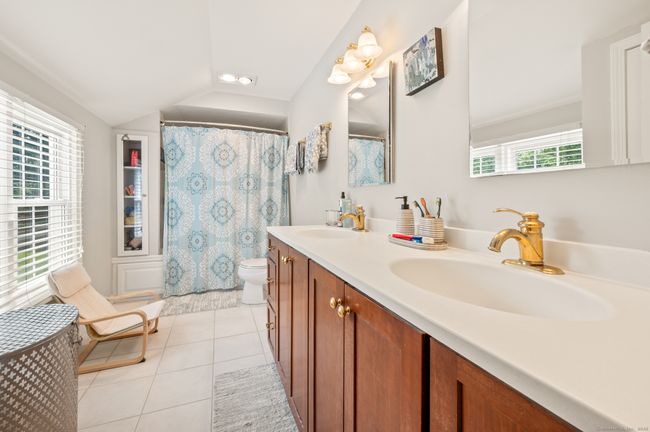 181 Farms Village Rd, House other with 4 bedrooms, 4 bathrooms and null parking in Simsbury CT | Image 13